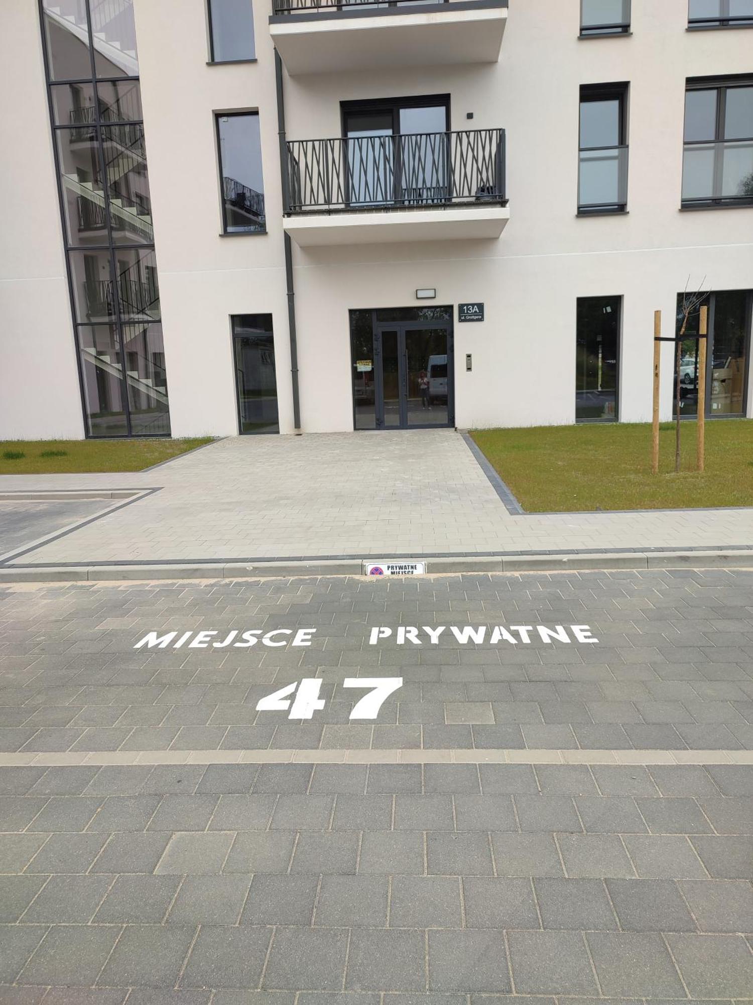 Apartament Sztuk Pieknych 10 皮拉 外观 照片